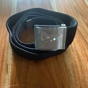 Nike Men’s Golf Black Belt with Silver Logo Buckle One Size 47” Long NEW